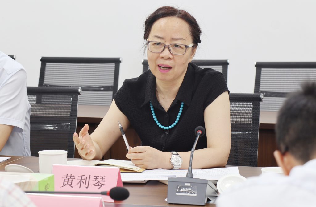 寧波國(guó)家高新區(qū)黨工委書(shū)記、管委會(huì)主任黃利琴一行蒞臨公司調(diào)研指導(dǎo)