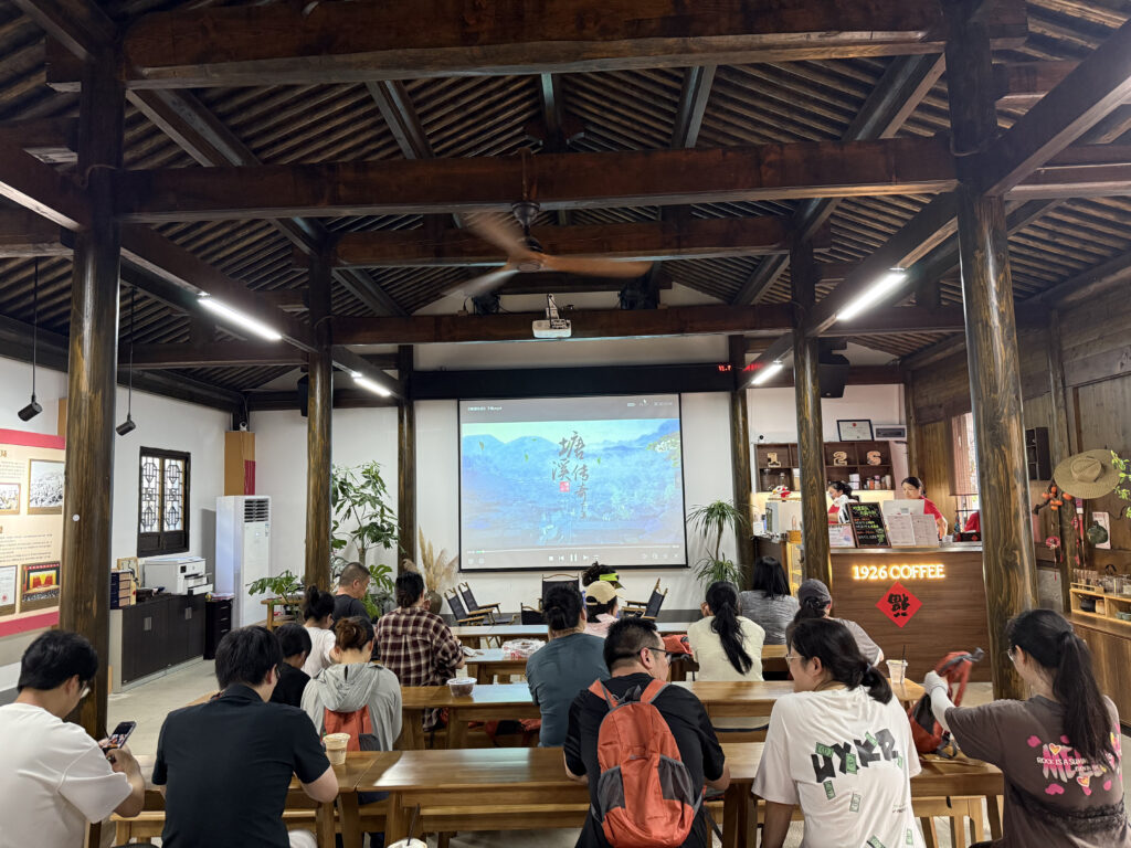 追尋紅色印記，汲取奮進力量 —— 科信聯(lián)合黨支部“循跡溯源學思想促踐行”主題黨日活動圓滿舉行